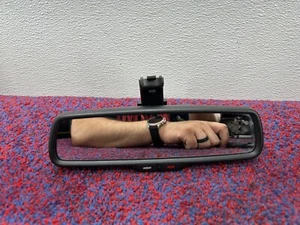 CHRYSLER 300 TOURING OEM 17-23 AUTO DIM SOS ASSIST INTERIOR REAR VIEW MIRROR - Picture 1 of 4