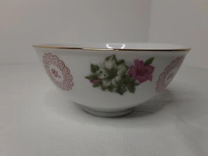 Zhongguo Jingdezhen Rosa und Weiß Blumen Reis Schüssel - 4 1/2" - Bild 1 von 4