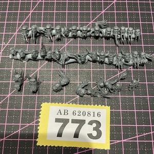 Slaves To Darknes Chaos marauder Heads/Helmets Warhammer AOS Spare Bits - Picture 1 of 1