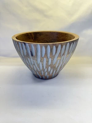 Cuenco de madera artesanal marrón/gris hecho en la India Foto 1 de 4