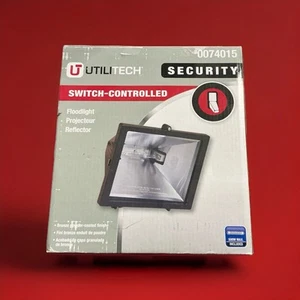 Utilitech 0074015 Switch Controlled 500W  Halogen Security Floodlight - Picture 1 of 1