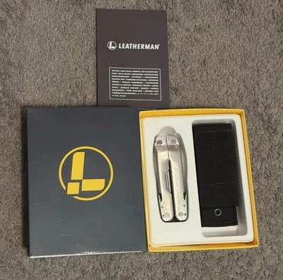 Leatherman 831180A Acero Inoxidable Super Herramienta 300 Multi Herramienta con Funda Negra NUEVO Foto 1 de 3