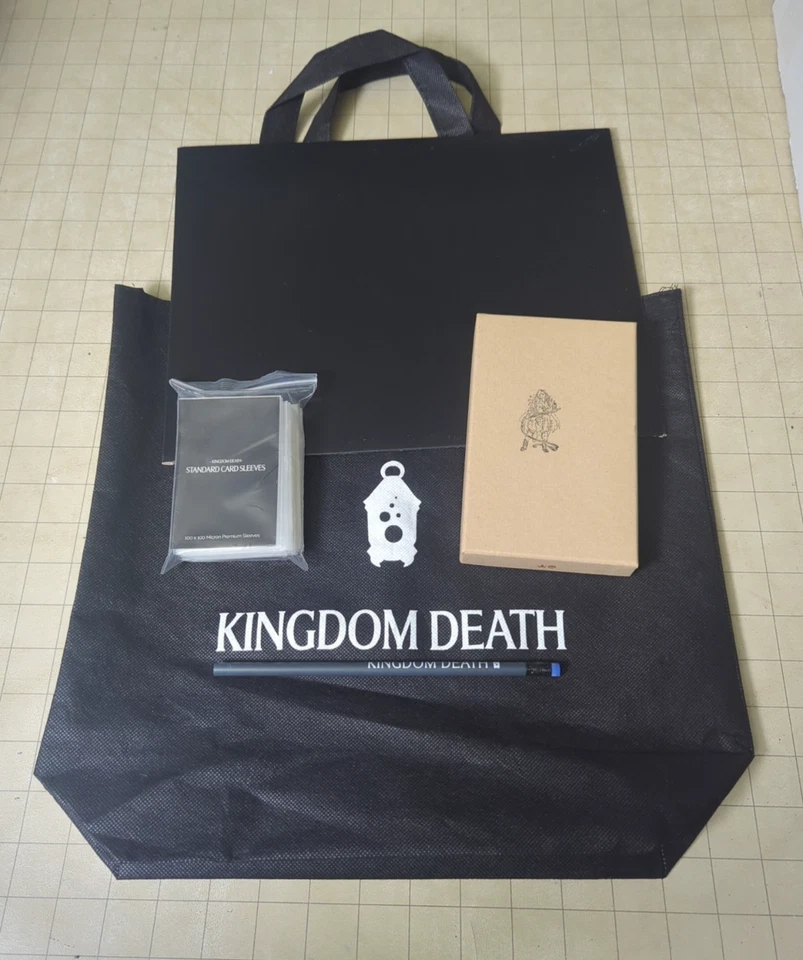 Kingdom Death GenCon 2025 Convención Evento Swag Bolsa Regalo COMPLETA Foto 1 de 4