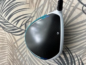 Taylormade SIM 2 Max Driver 9 Degree - RH with Fujikura Blue Ventus 5S shaft - Picture 1 of 11