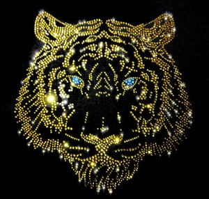 XXL STRASS TIGER KOPF BÜGELBILD HOTFIX APPLIKATION RAUBKATZE GOLD KATZE BLAU - Picture 1 of 3