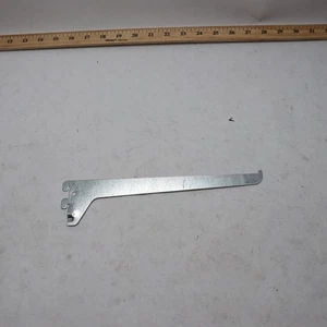 Soporte utilitario Rubbermaid UniTrak 10" FG4C0102ULTY - Imagen 1 de 4