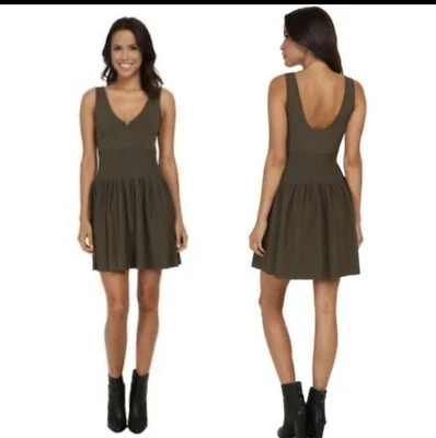 Vestido Diesel para mujer sin mangas ajustado y acampanado verde oliva talla grande NUEVO Foto 1 de 4