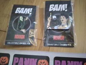 Bam Horror Exclusive Hell Night Emaille Pin - 2er Set - Bild 1 von 2
