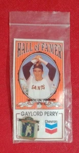 New Chevron SF Giants Hall Of Fame Pin - Gaylord Perry - Picture 1 of 2