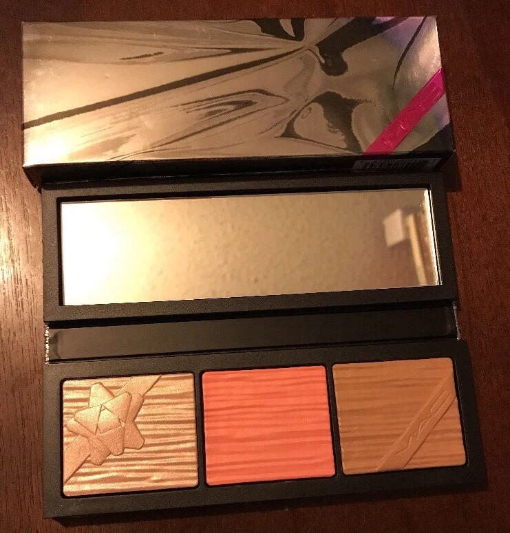 Mac Shiny Pretty Things Face Compact Fair 100 Authentic