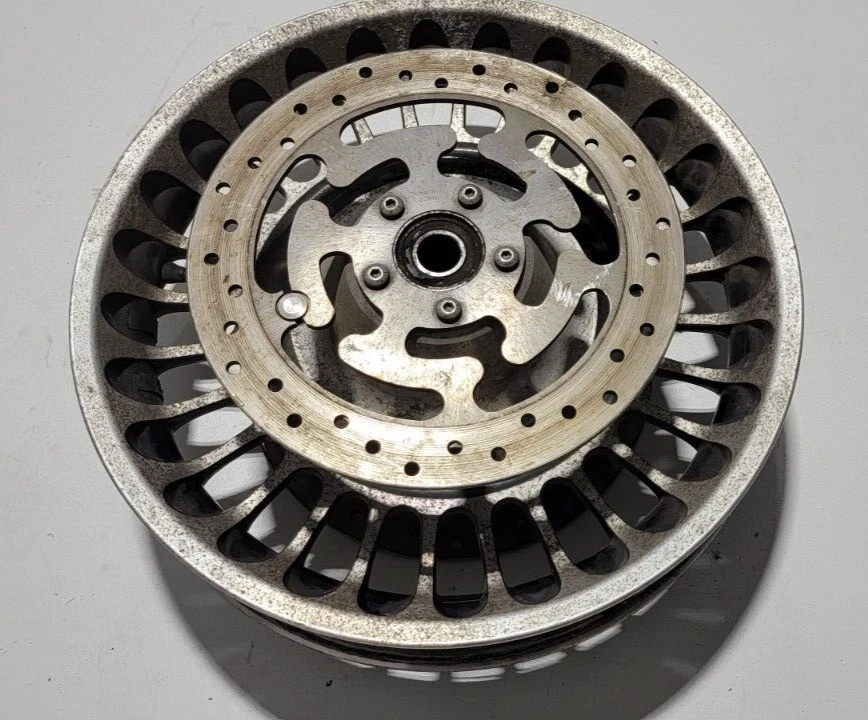 Rueda delantera con rotores de freno Harley Davidson Road King 2009-2010 Foto 1 de 4