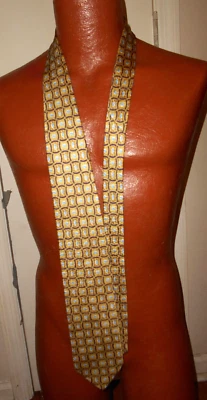 Corbata de seda dorada con logotipo promocional Pfizer Viagra Pills. Foto 1 de 3