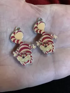 disney cheshire cat charm Set Of 2 - Picture 1 of 4