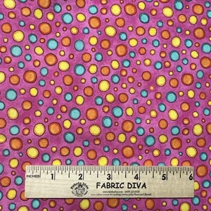 Bright Pink with Bubbles Circles 100% Cotton Fabric By The Yard - Bild 1 von 5
