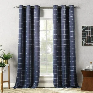 Sun Zero Saki Shibori Druck Verdunkelungstülle 40" x 84" Panel, Navy T4102874 - Bild 1 von 7