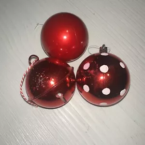 Set Of 3 Red Ornaments - Picture 1 of 1