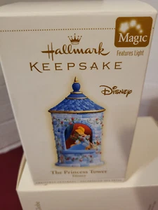 DISNEY Hallmark KEEPSAKE Ornamento La PRINCIPESSA TORRE Bella Addormentata MAGIA -2006 - Foto 1 di 5