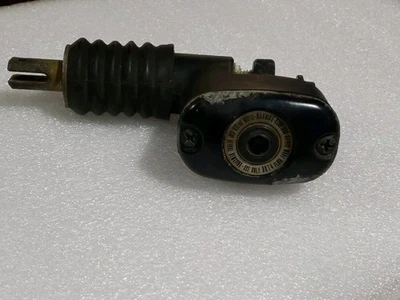 07 Harley Davidson E/G U/C 后刹车主缸水库 原始设备制造商 — 第 1/4 张图片