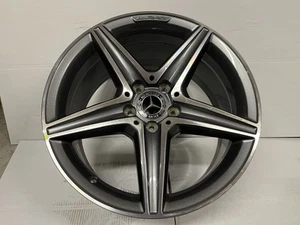 Llanta original Mercedes W213 S213 AMG 18" A2134011900 NUEVA 9Jx18ET49 NUEVA - Imagen 1 de 4