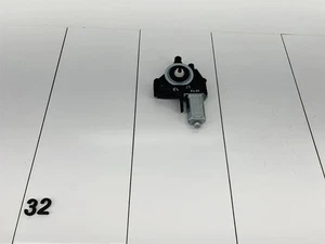 10-17 VOLVO XC60 FRONT LEFT DRIVER SIDE DOOR WINDOW REGULATOR MOTOR OEM - Picture 1 of 8