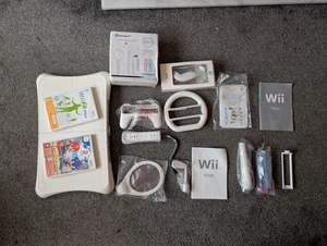 Nintendo Wii White Balance Board 2 Games And Lots Of Accessories (S11) - Picture 1 of 9