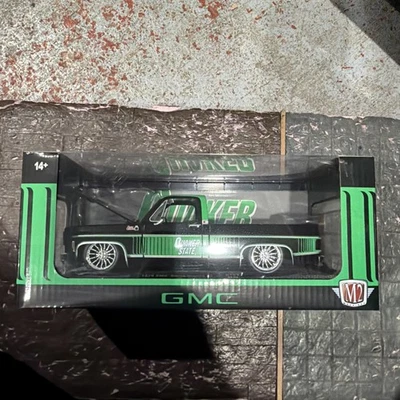 M2 Machines 1:24 1976 GMC Sierra Grande 15 Quaker State Green - Image 1 of 4