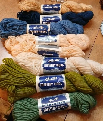 Lote de fios de lã Bucilla vintage verde marrom, creme, azul e verde lote 8+ peles - Imagem 1 de 2