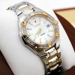 SEIKO quartz wristwatch diamond bezel shell dial Women's silver gold 100M979 - Picture 1 of 12