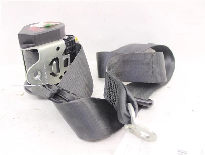 Used Front Right Seat Belt Front fits: 2010 Volkswagen Cc bucket seat passenger Foto 1 de 4