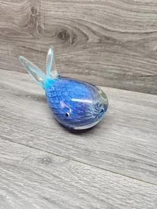 Pisapapeles vidrio soplado a mano azul y transparente arte ballena vidrio 5" de largo - Imagen 1 de 7