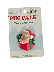 Pin de Navidad Russ Pals Beary vintage nuevo en caja - Imagen 1 de 3