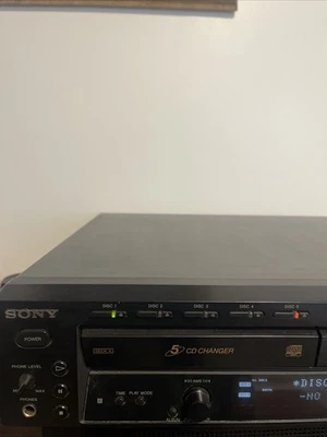 Sony RCD-W500C CD player and recorder. Comes With Remote Control - Image 1 of 3