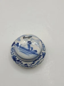Delft blue lidded ceramic trinket jar. Hand painted windmill. Vintage. Adorable! - Picture 1 of 7