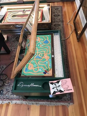 Mesa de centro de competición Auto Racing Foto 1 de 4