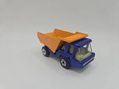1975 Matchbox Lesney Superfast #23 Atlas Dump Truck Dark Blue/Orange - Image 1 of 4