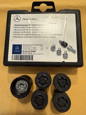 MERCEDES BENZ Genuine WHEEL LOCKs & Lock Key SET IN BLACK ID # В 66 47 0155 Used - Image 1 of 4