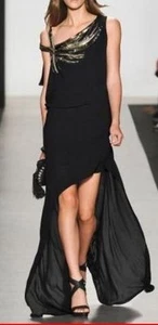 NUEVO VESTIDO BAJO BCBGMAXAZRIA RUNWAY NEGRO POLIETILENO CUENTAS UN HOMBRO ALTO TALLA M - Imagen 1 de 12