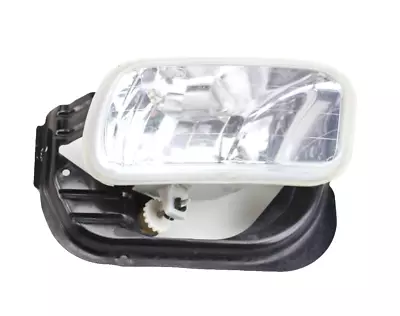 2010-2018 Ram 3500 Front Right Fog Lamp 55372734ab - Image 1 of 4
