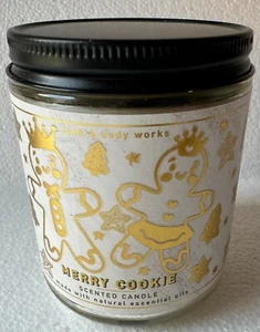 Bath & Bath Works MERRY COOKIE Single Wick Candle Christmas Candle NEW - Picture 1 of 3