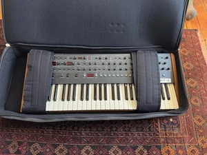 Sequential Prophet 6 synthesizer with a case/bag and a Stand - Picture 1 of 8