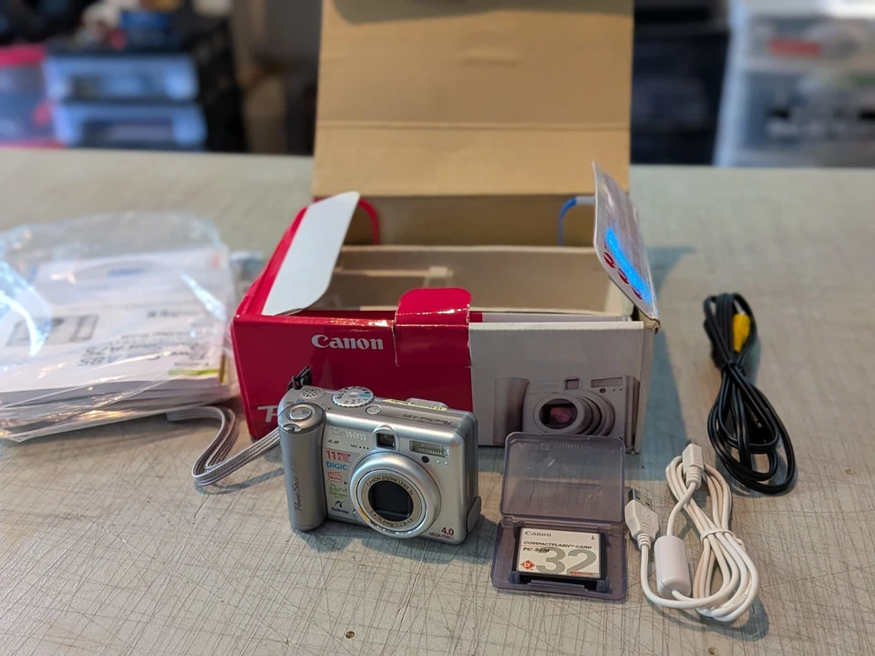 Комплект цифрового фотоаппарата Canon PowerShot A85 4,0 Мп - на запчасти/ремонт - Изображение 1 из 4