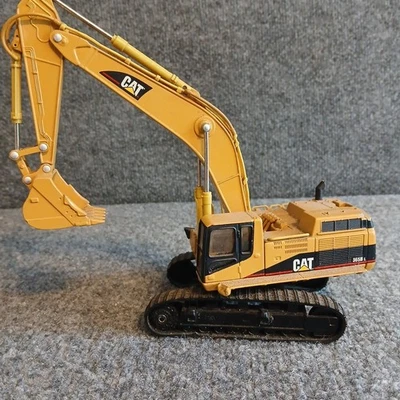 NORSCOT CATERPILLAR CAT 365B L SERIES II EXCAVATOR SCALE 1:50 DIECAST - Image 1 of 4