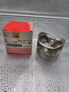 Genuine Yamaha 1YW-11631-01-Y0 Piston, STD - Picture 1 of 5