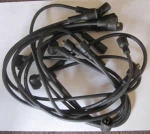 TRIUMPH TR8 NEW OLD STOCK BRITISH MADE GENUINE LUCAS SPARK PLUG WIRE SET - Picture 1 of 2