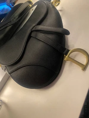 Bolsa de sillín CD negra herrajes dorados ¡buen estado con caja! - Imagen 1 de 4