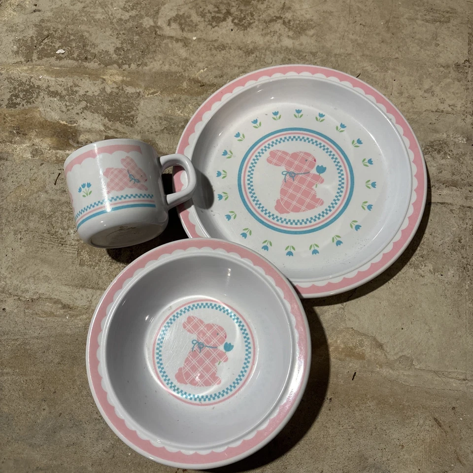 Plato de melamina a cuadros de tulipán rosa sello vintage platos para niños Foto 1 de 4