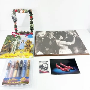 The Wizard Of Oz Memorabilia Lot: Wooden Plaque Postcard Magnet Pens Frame Bag - Picture 1 of 7