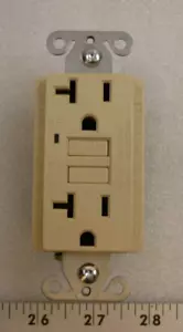 Class A GFCI 125v 60hz 20a Receptacle - Picture 1 of 6