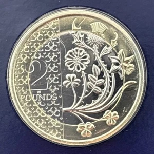 2023 Carlos III Brillante Sin Circular Reino Unido Floral Dos Libras £2 Moneda Marca Privada - Imagen 1 de 6