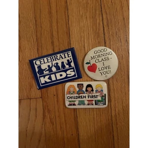 Vintage ed Pinbacks Good Morning Class, I love you children first celebrations kid" - Bild 1 von 1